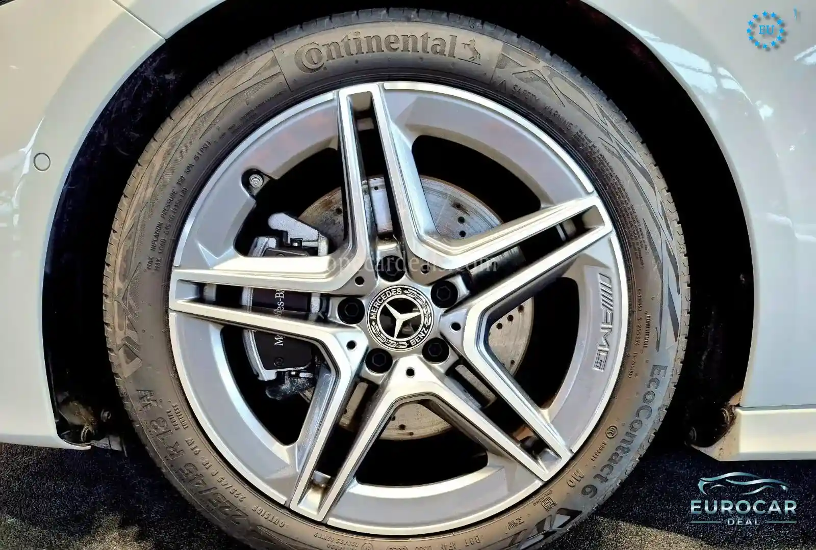 Mercedes-Benz A 220