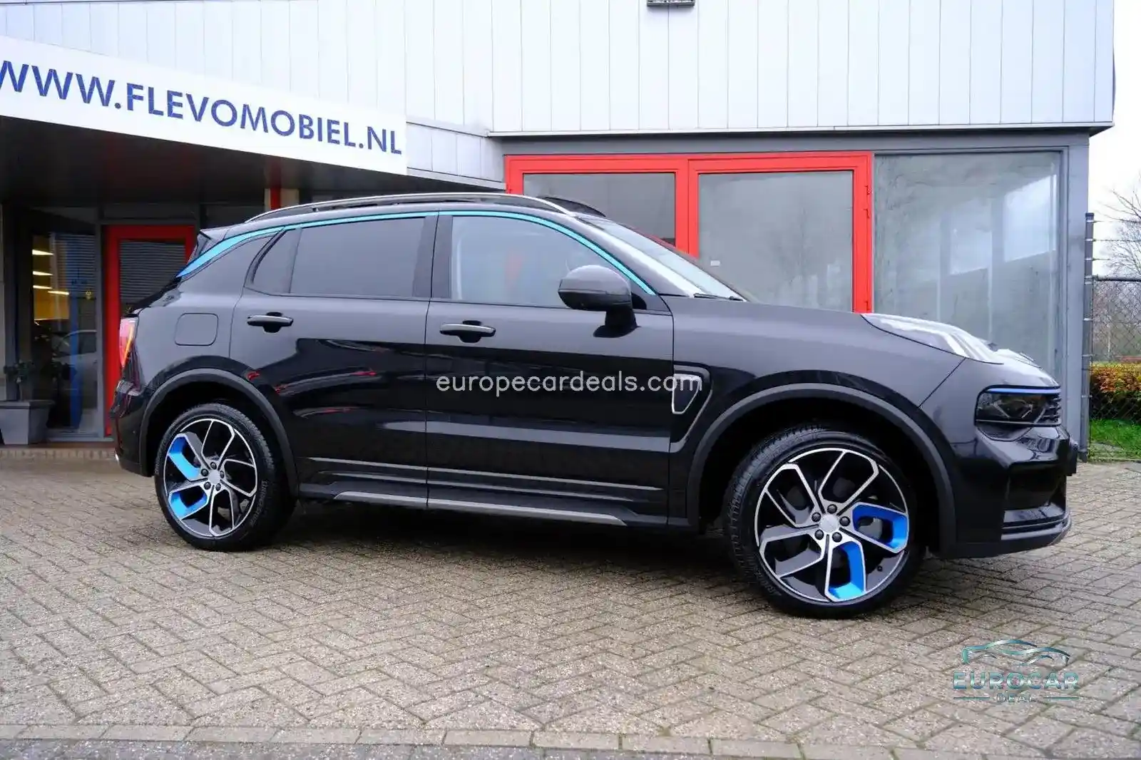 Lynk&Co 01