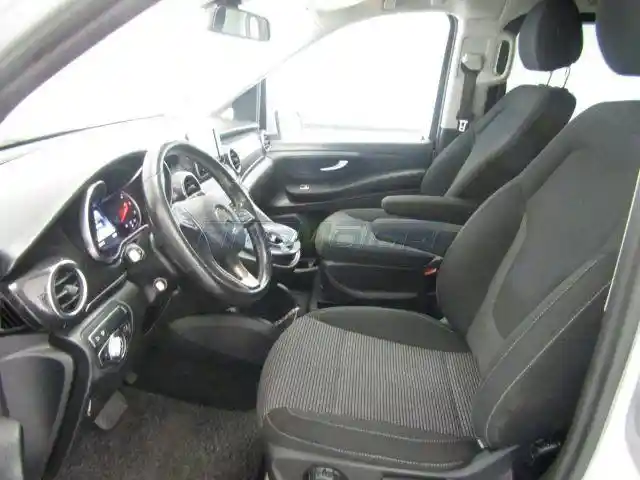 Mercedes-Benz V 200