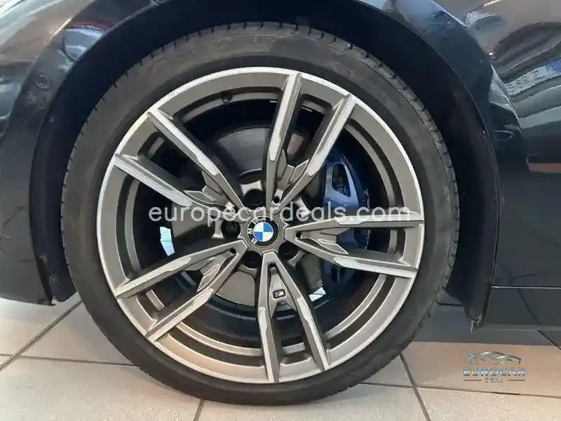 BMW M140i
