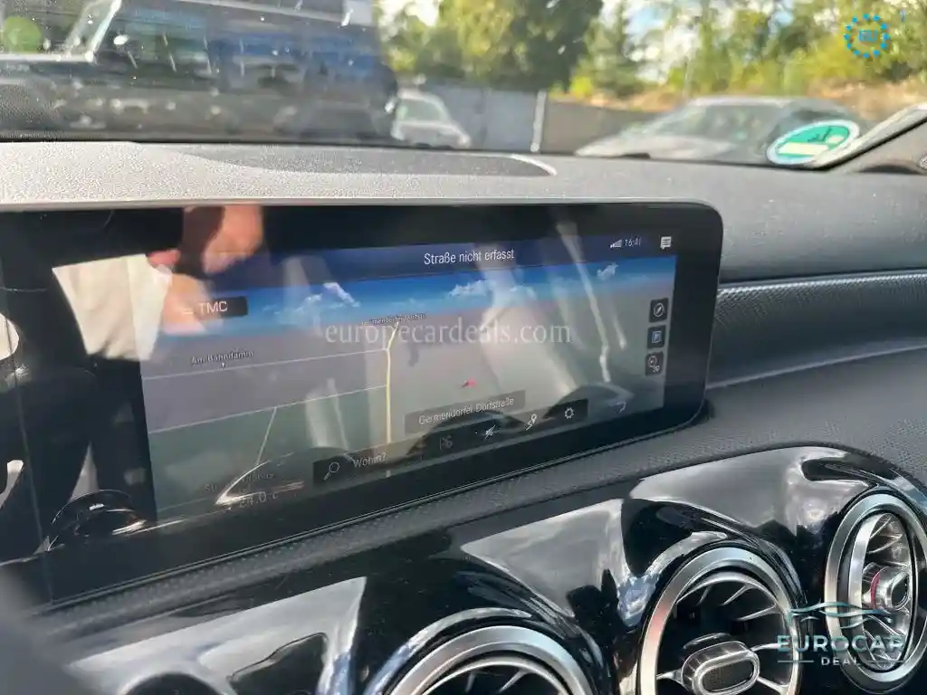 Mercedes-Benz A 220