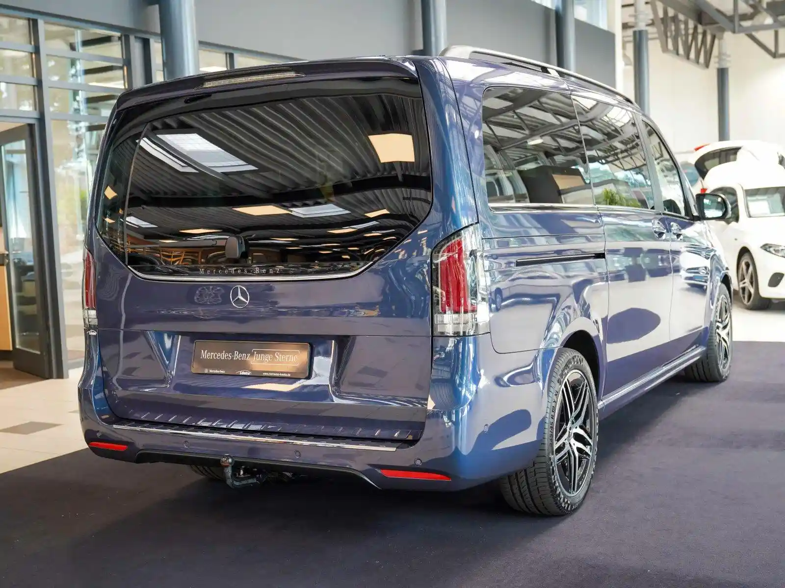 Mercedes-Benz V 250