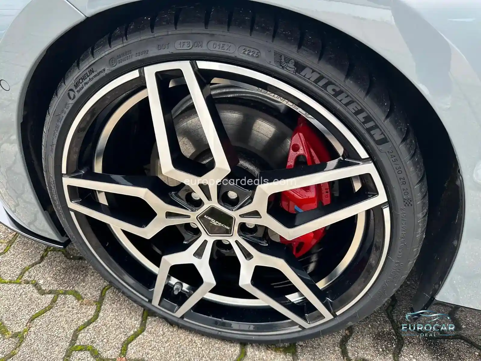 BMW M240i