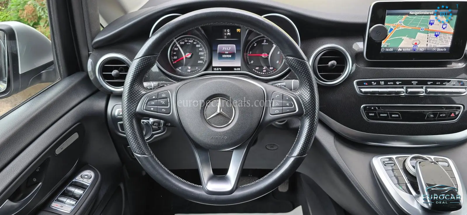 Mercedes-Benz V 220