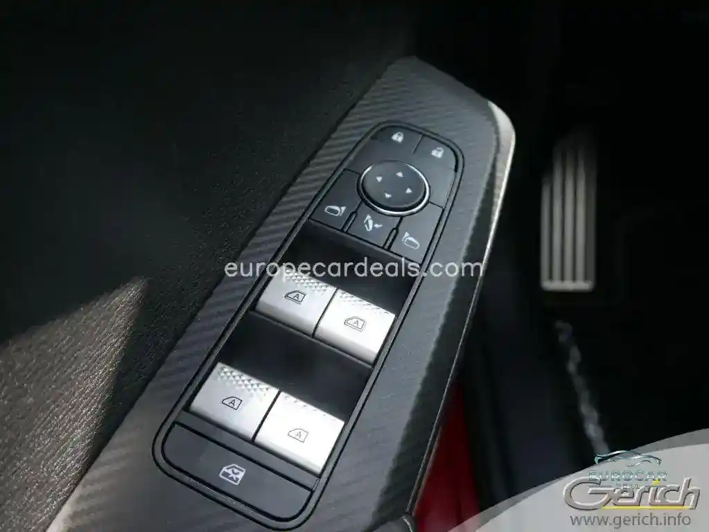 Mitsubishi Plug-in Hybrid Outlander