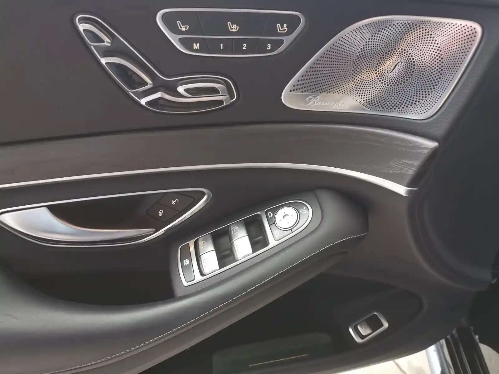 Mercedes-Benz S 560