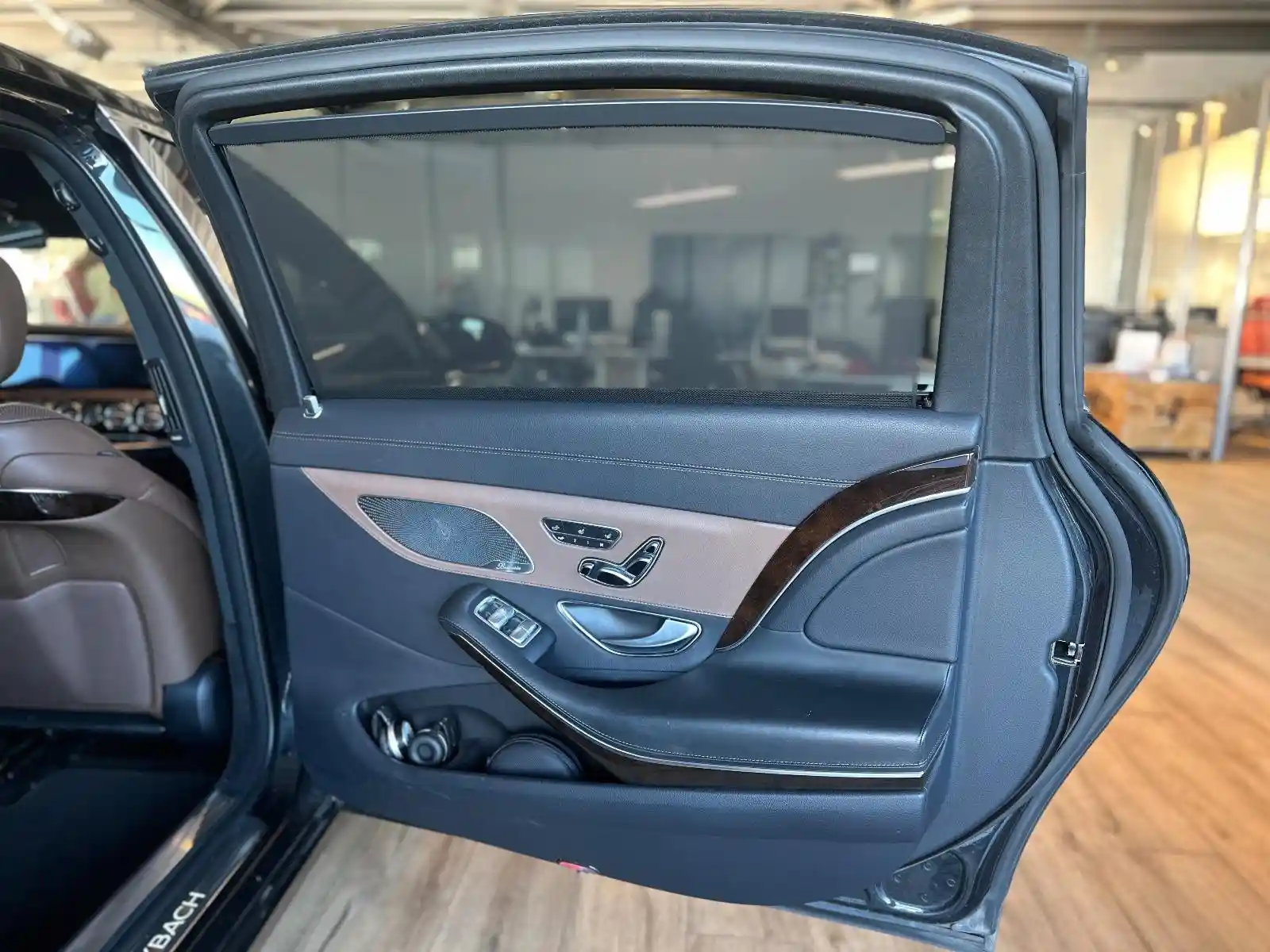Mercedes-Benz S 560