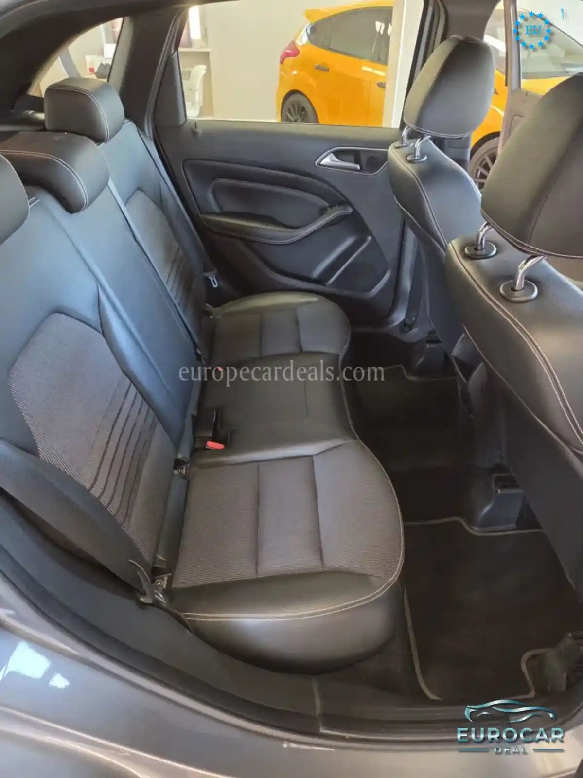 Mercedes-Benz B 180
