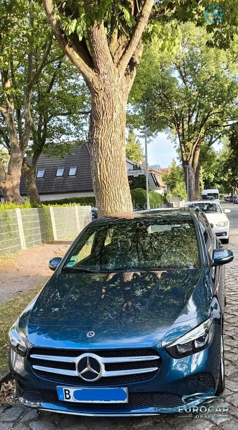 Mercedes-Benz B 220
