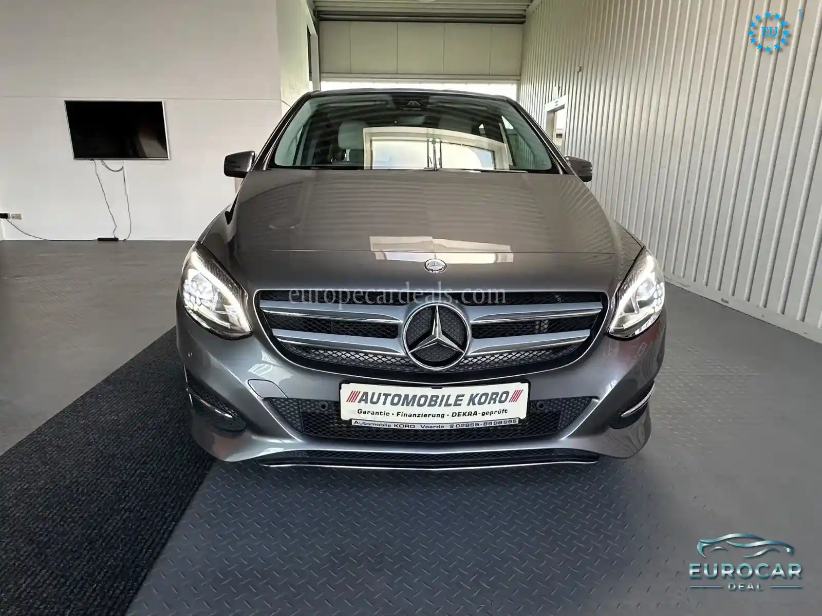Mercedes-Benz B 180