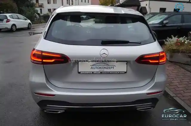Mercedes-Benz B 200