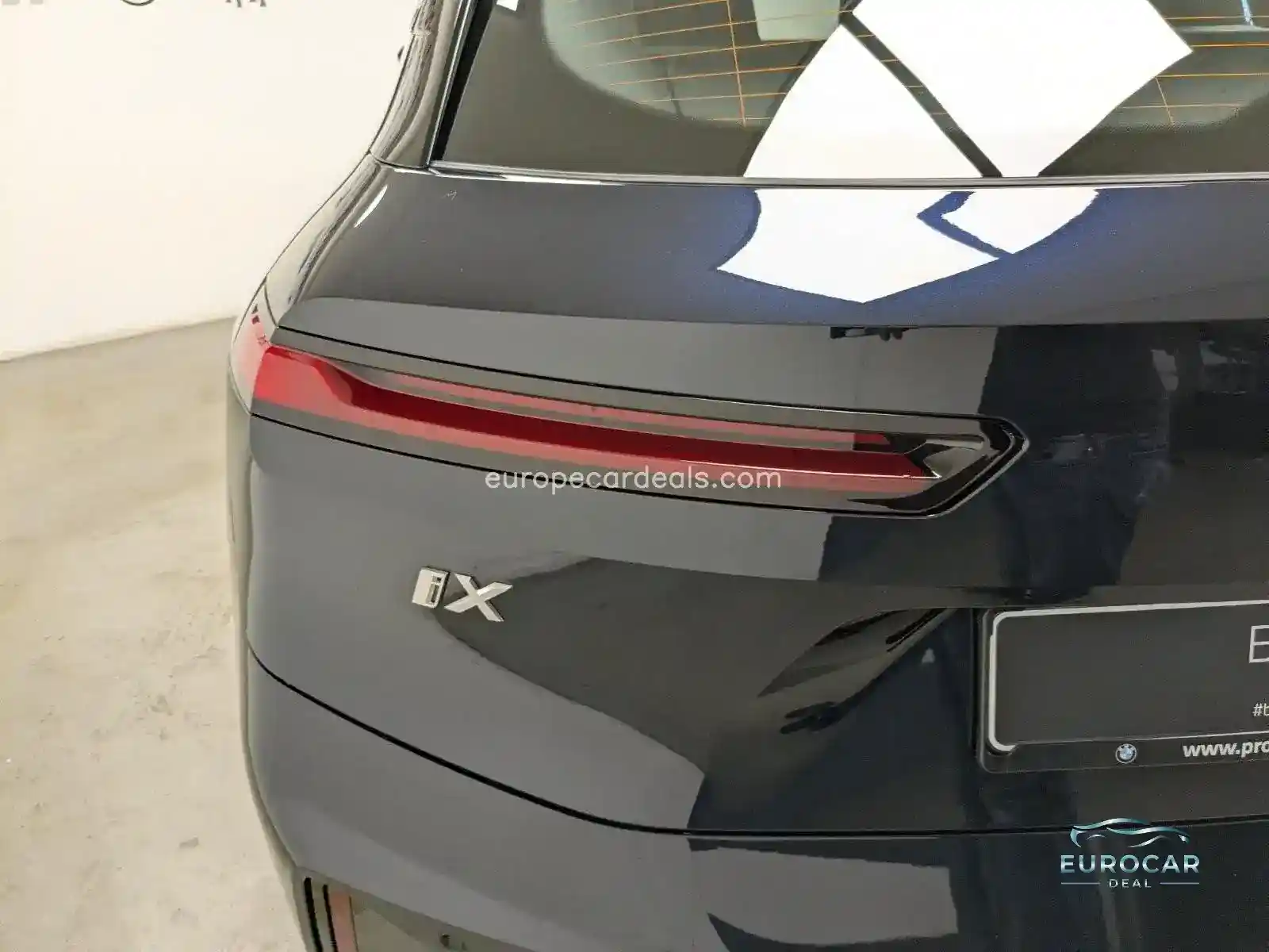 BMW iX