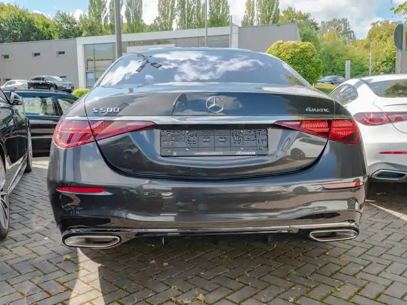 Mercedes-Benz S 500