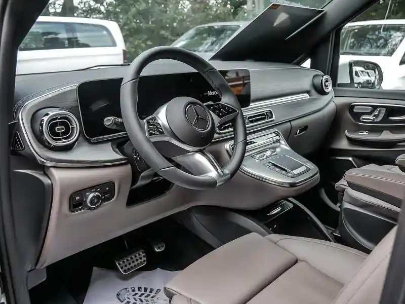 Mercedes-Benz V 250