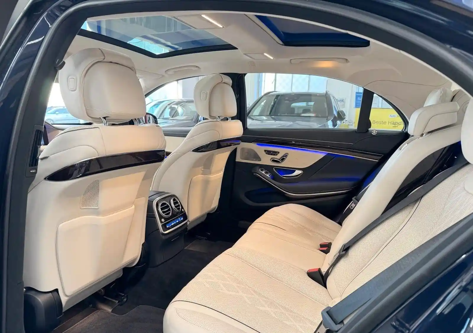 Mercedes-Benz S 560