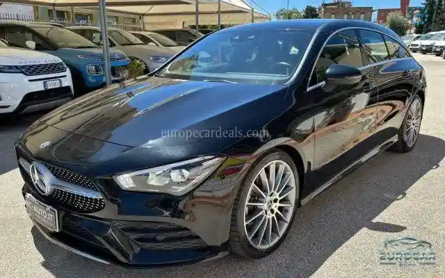 Mercedes-Benz CLA 200 Shooting Brake