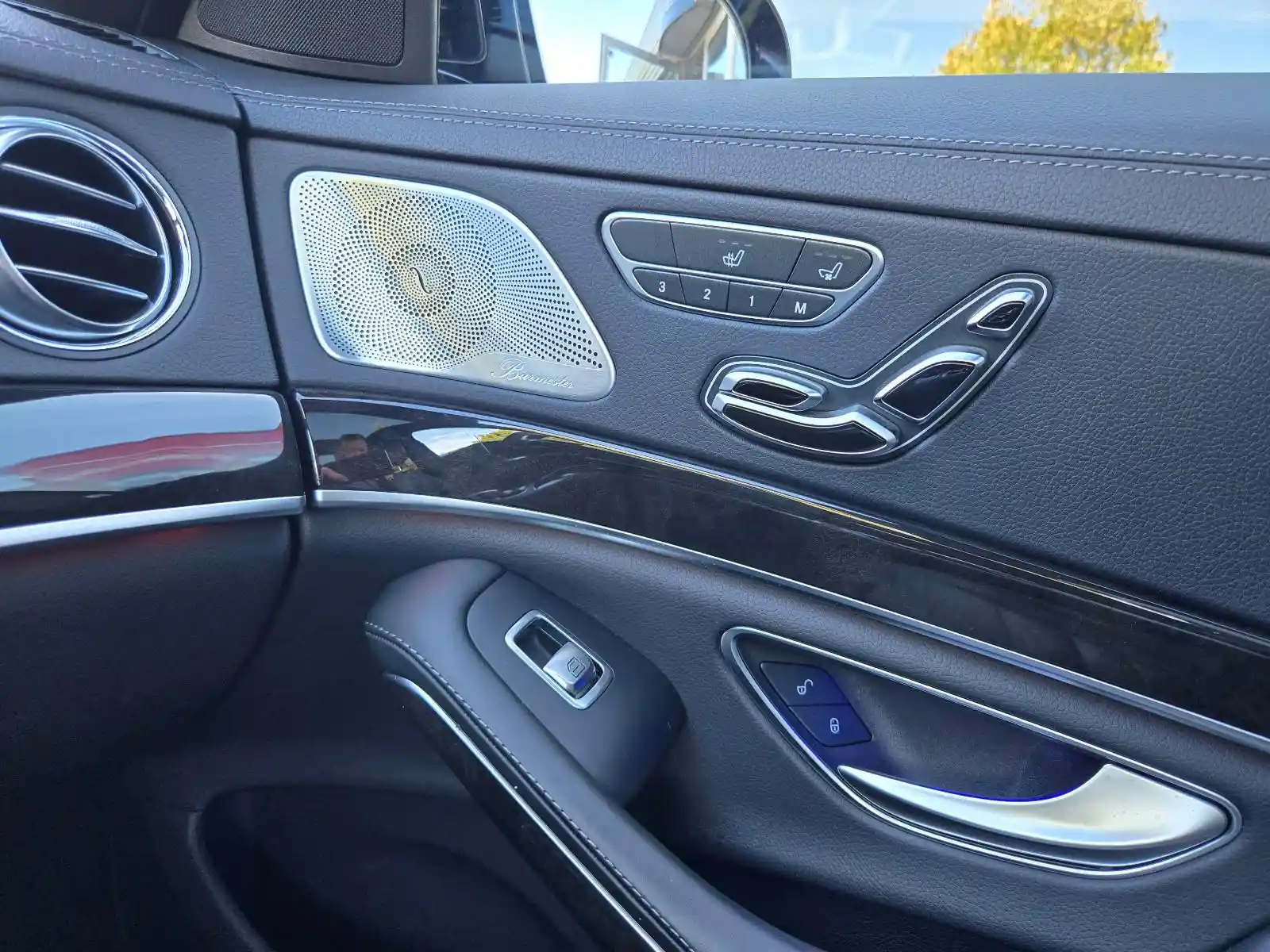 Mercedes-Benz S 560