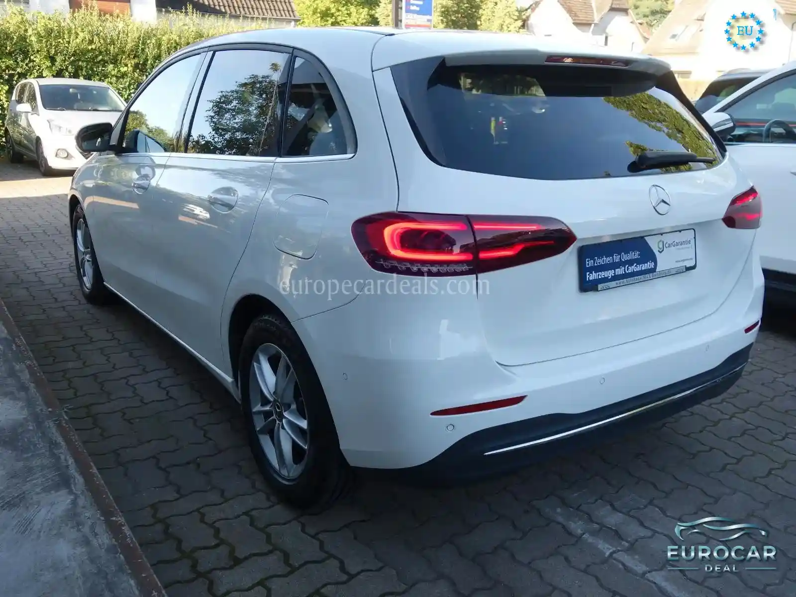 Mercedes-Benz B 180