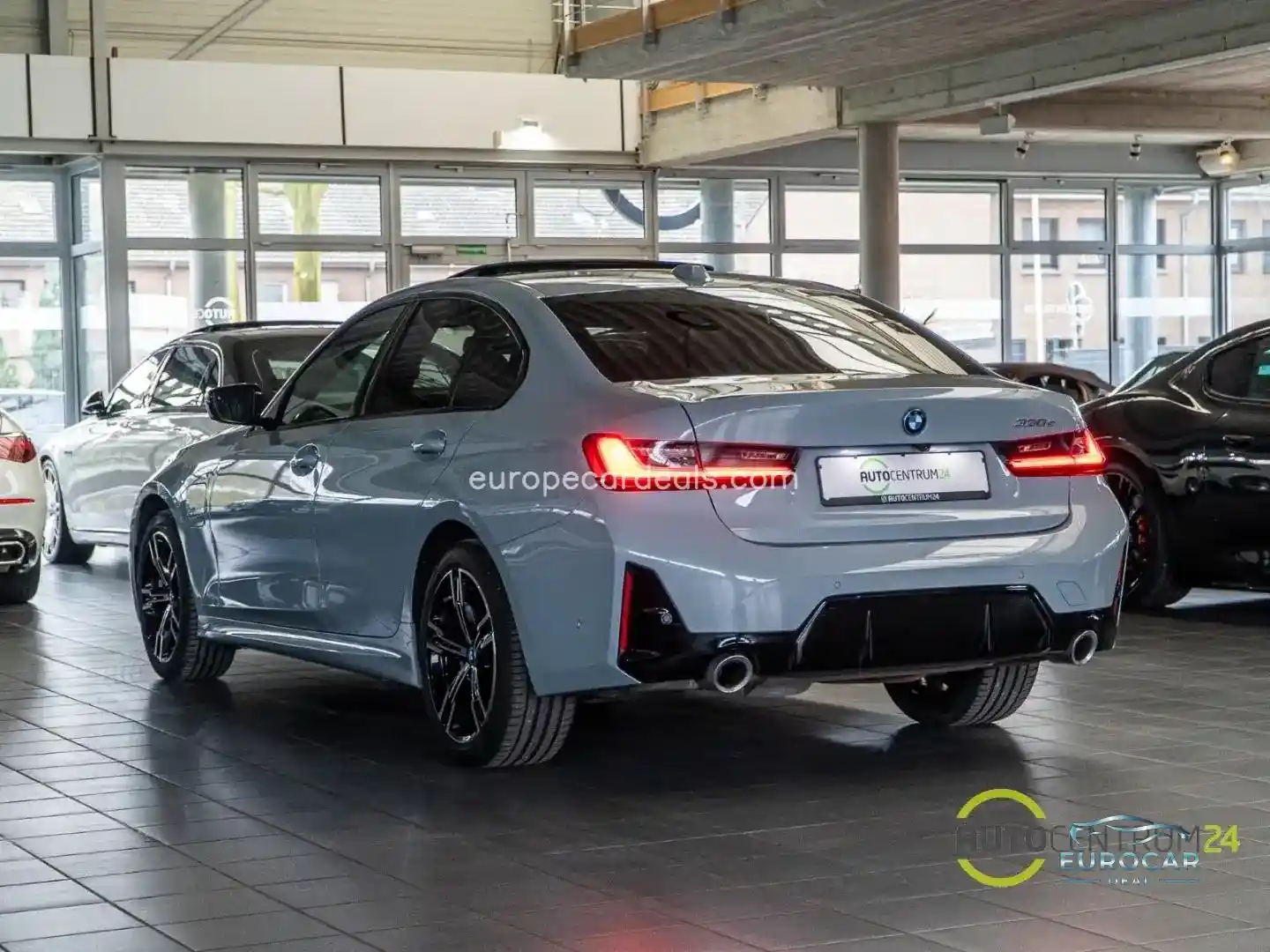 BMW 330