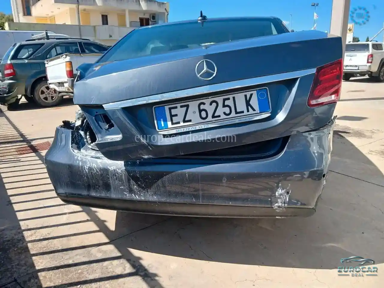 Mercedes-Benz E 200