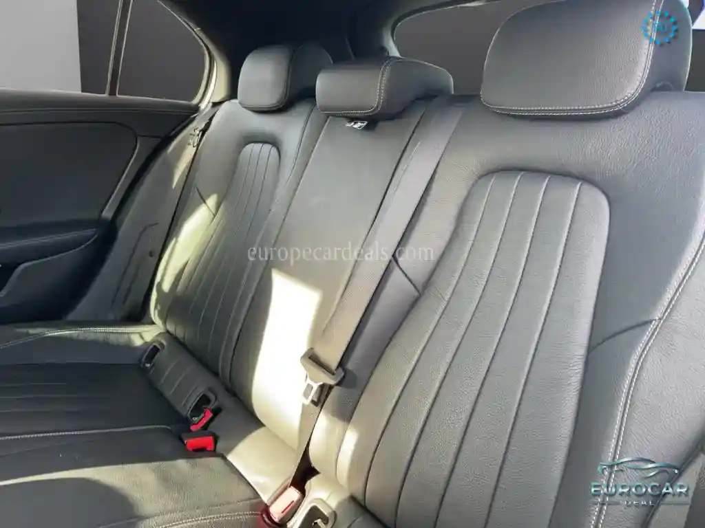 Mercedes-Benz A 220
