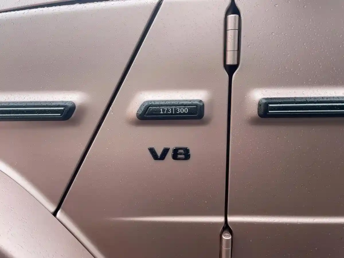 Mercedes-Benz G 500