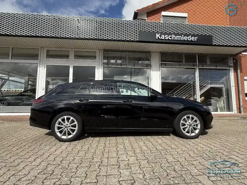 Mercedes-Benz CLA 200 Shooting Brake