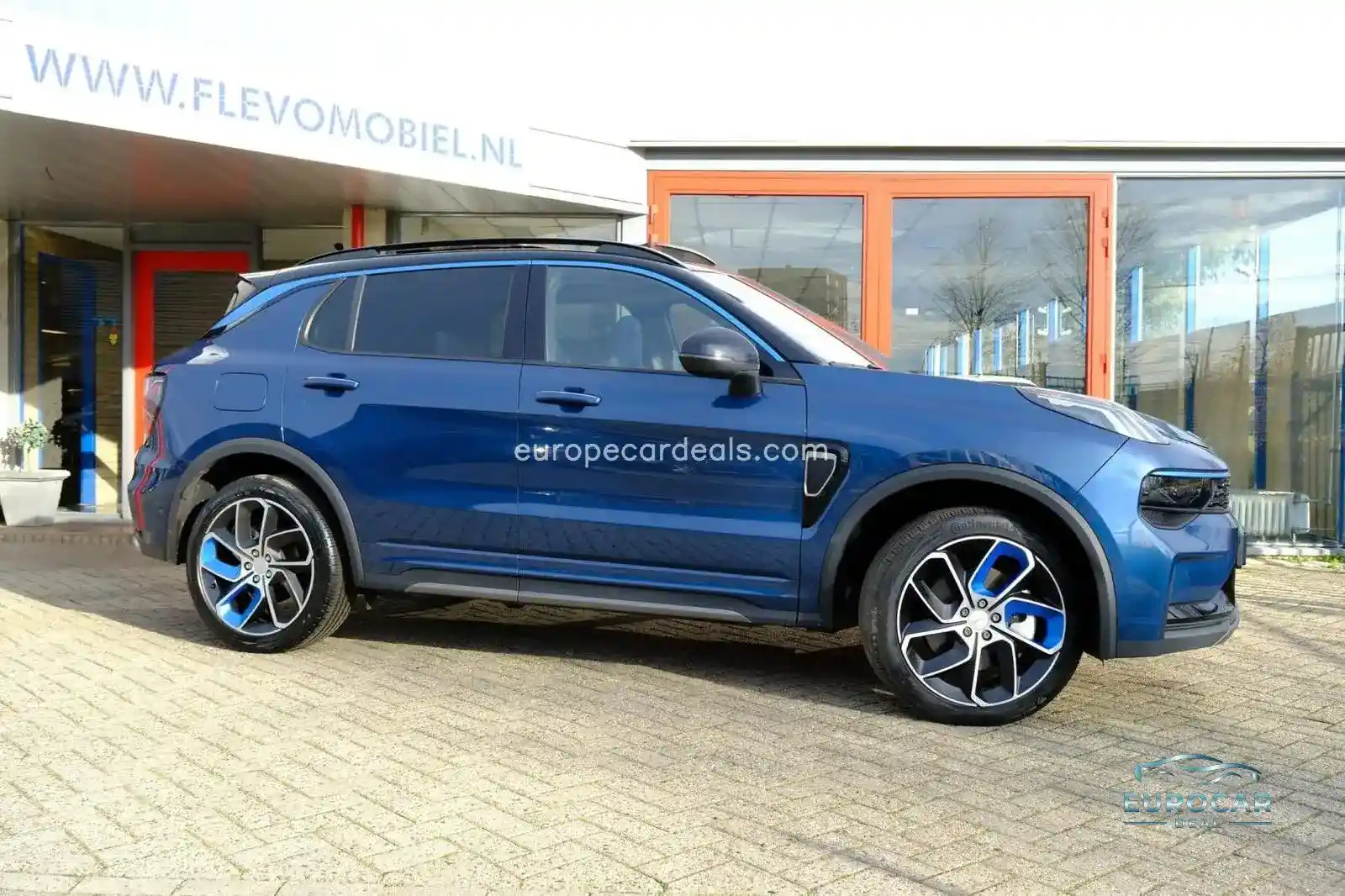 Lynk&Co 01