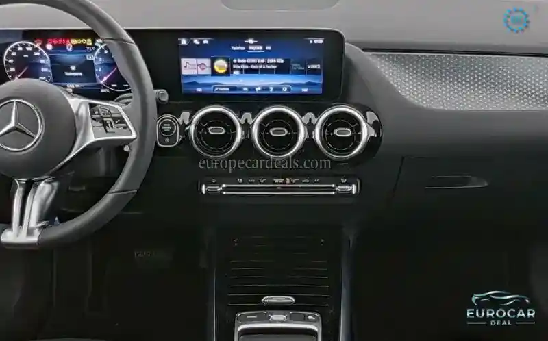 Mercedes-Benz B 180