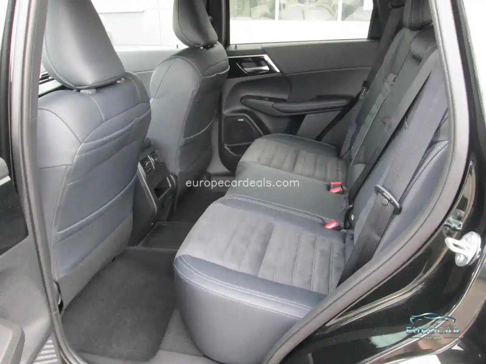 Mitsubishi Plug-in Hybrid Outlander