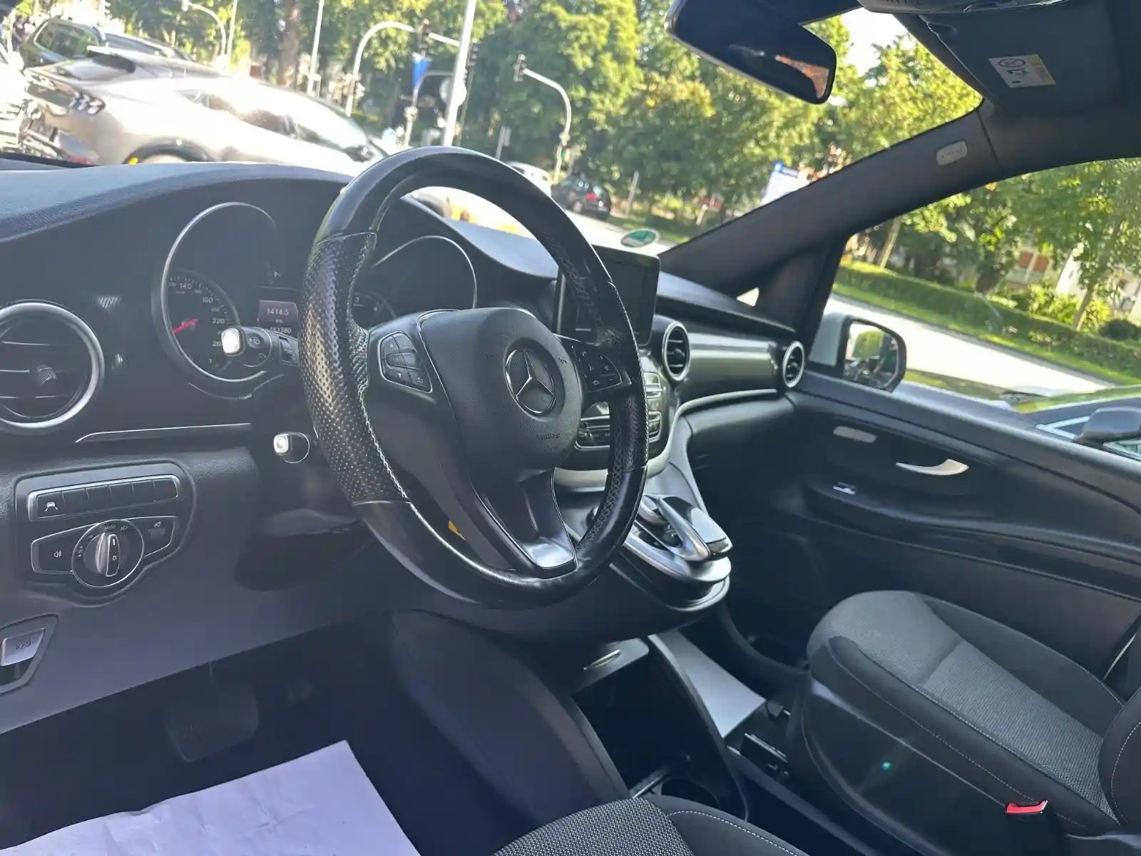 Mercedes-Benz V 250