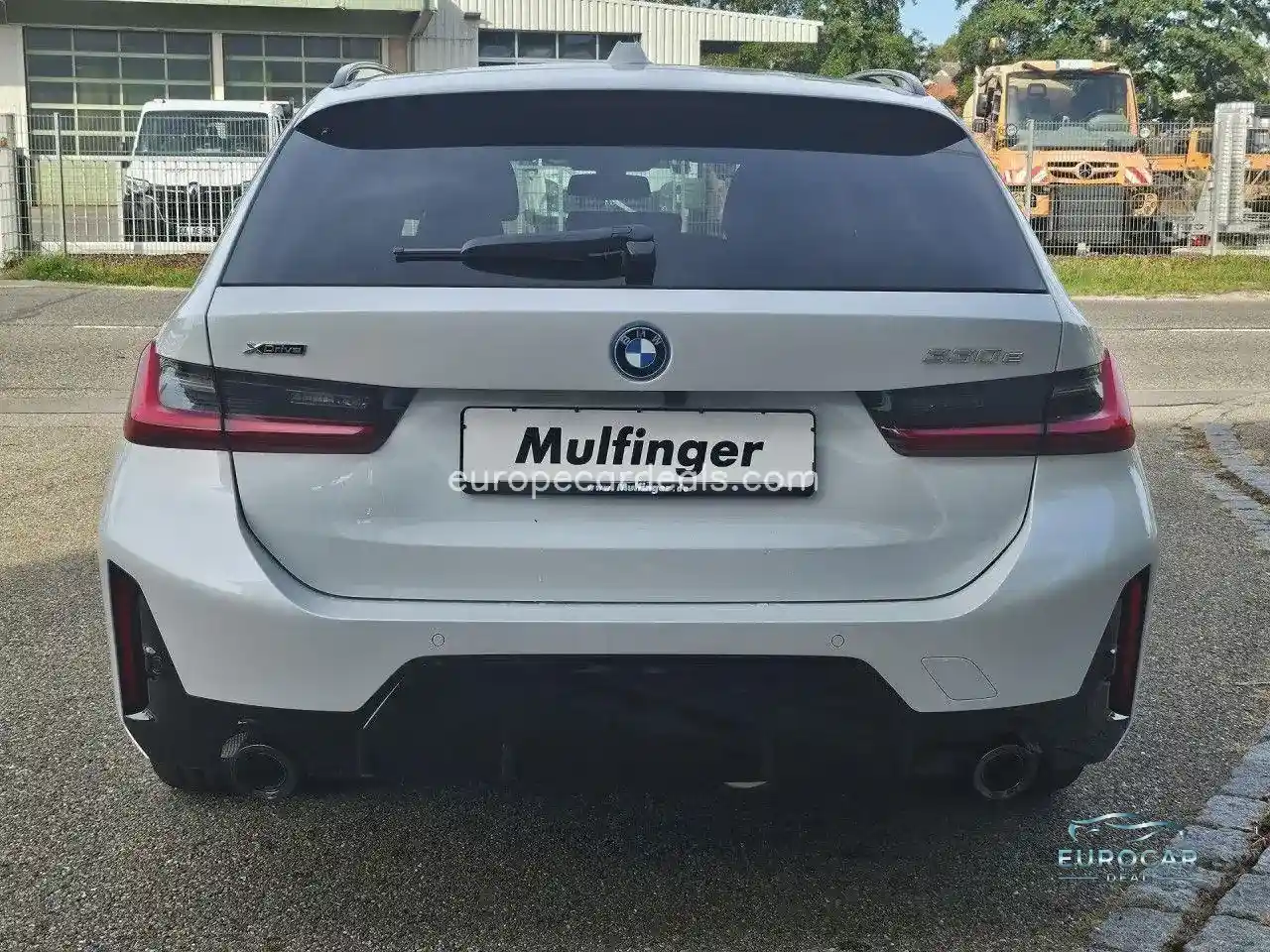 BMW 330