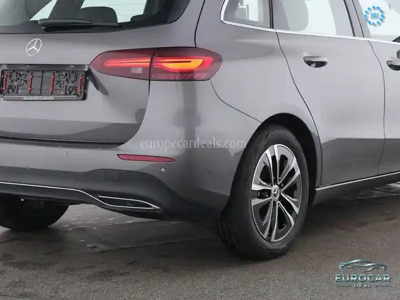 Mercedes-Benz B 200