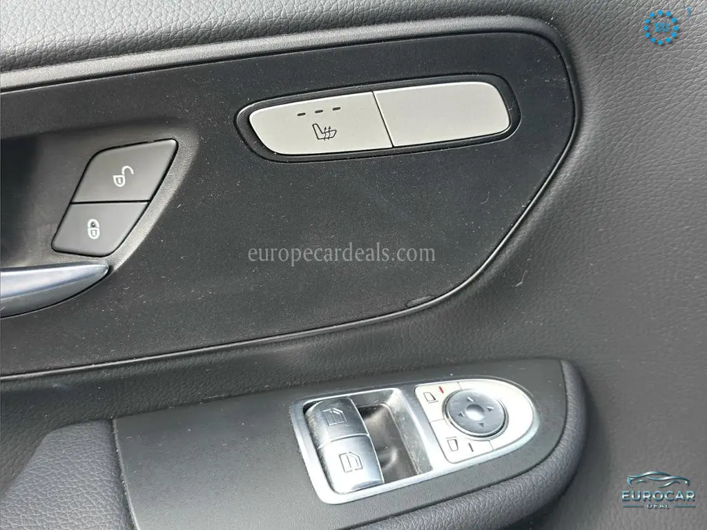 Mercedes-Benz V 220