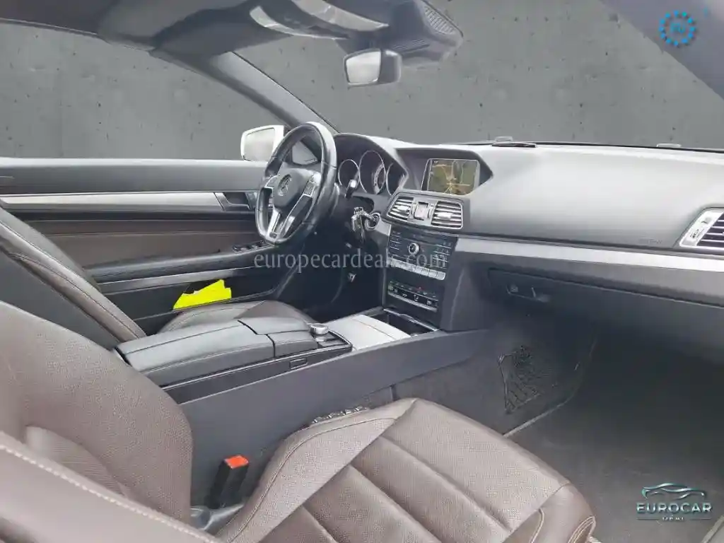 Mercedes-Benz E 320