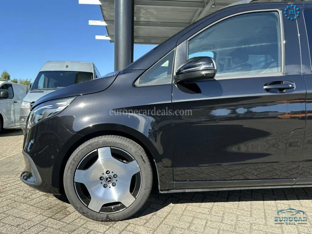 Mercedes-Benz V 220
