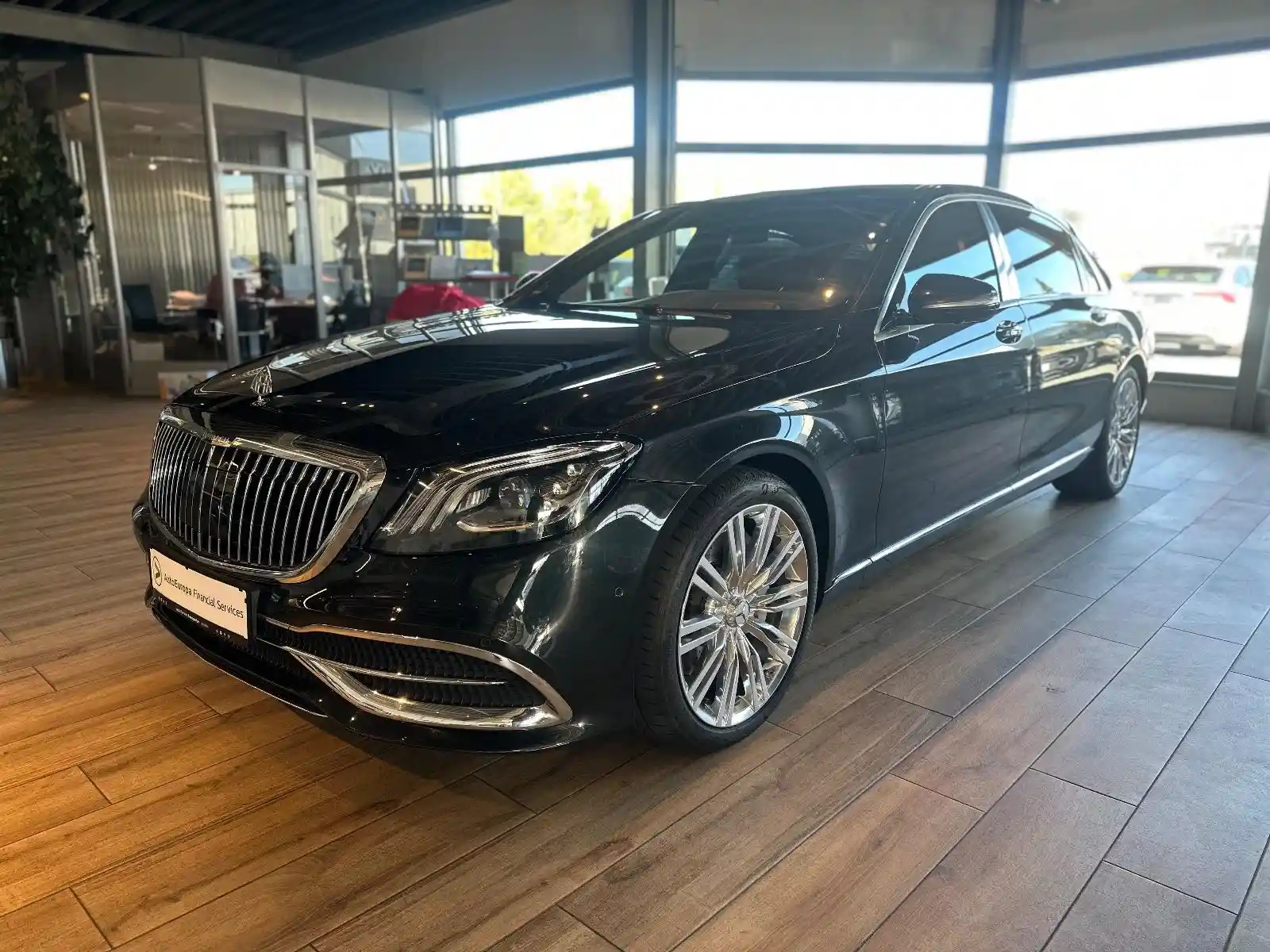 Mercedes-Benz S 560