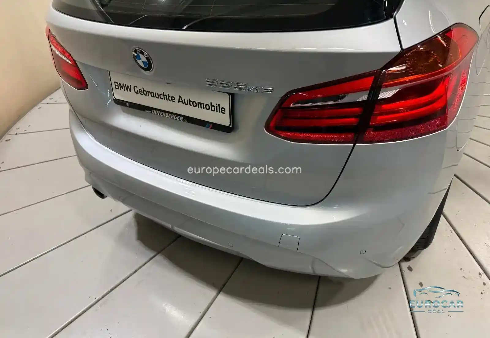 BMW 225
