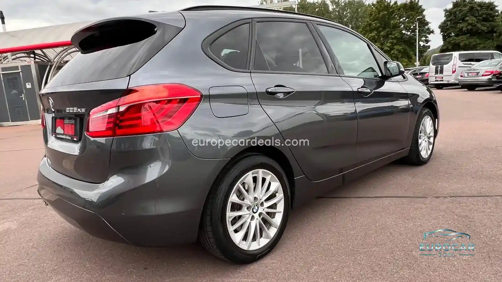 BMW 225