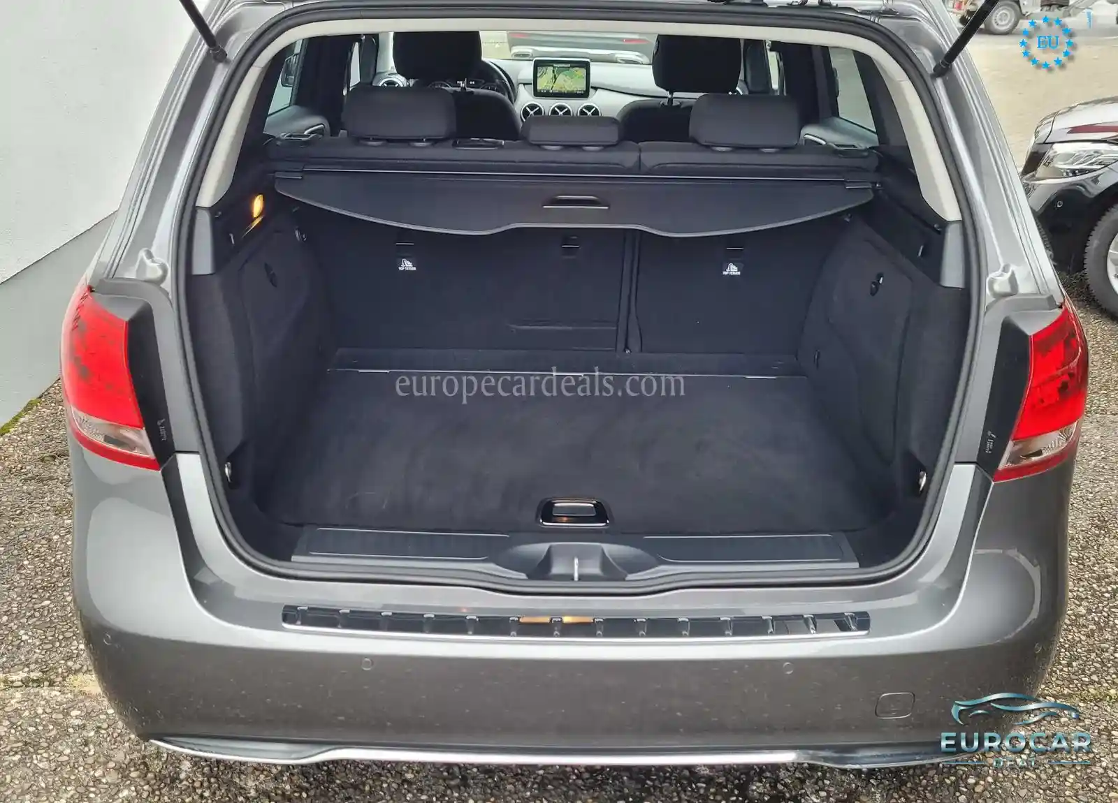 Mercedes-Benz B 180