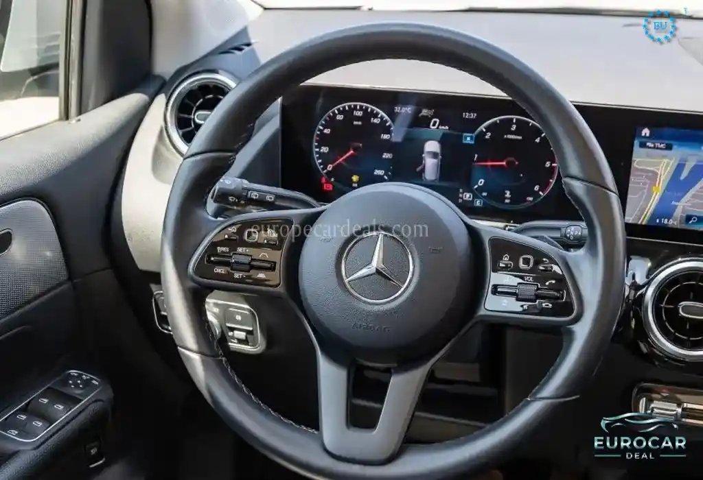 Mercedes-Benz B 180