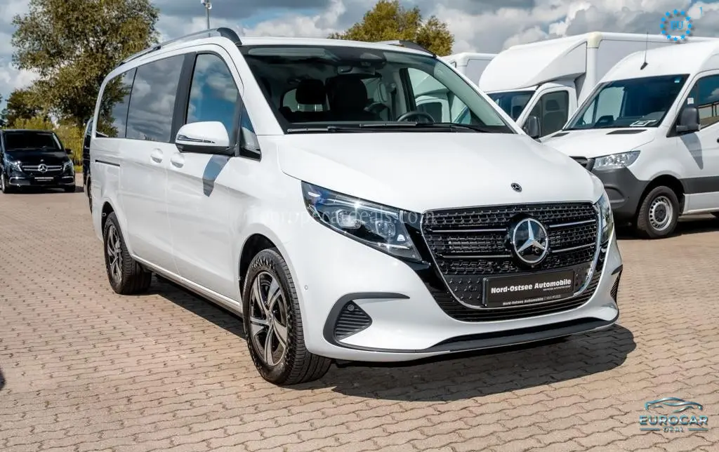 Mercedes-Benz V 220