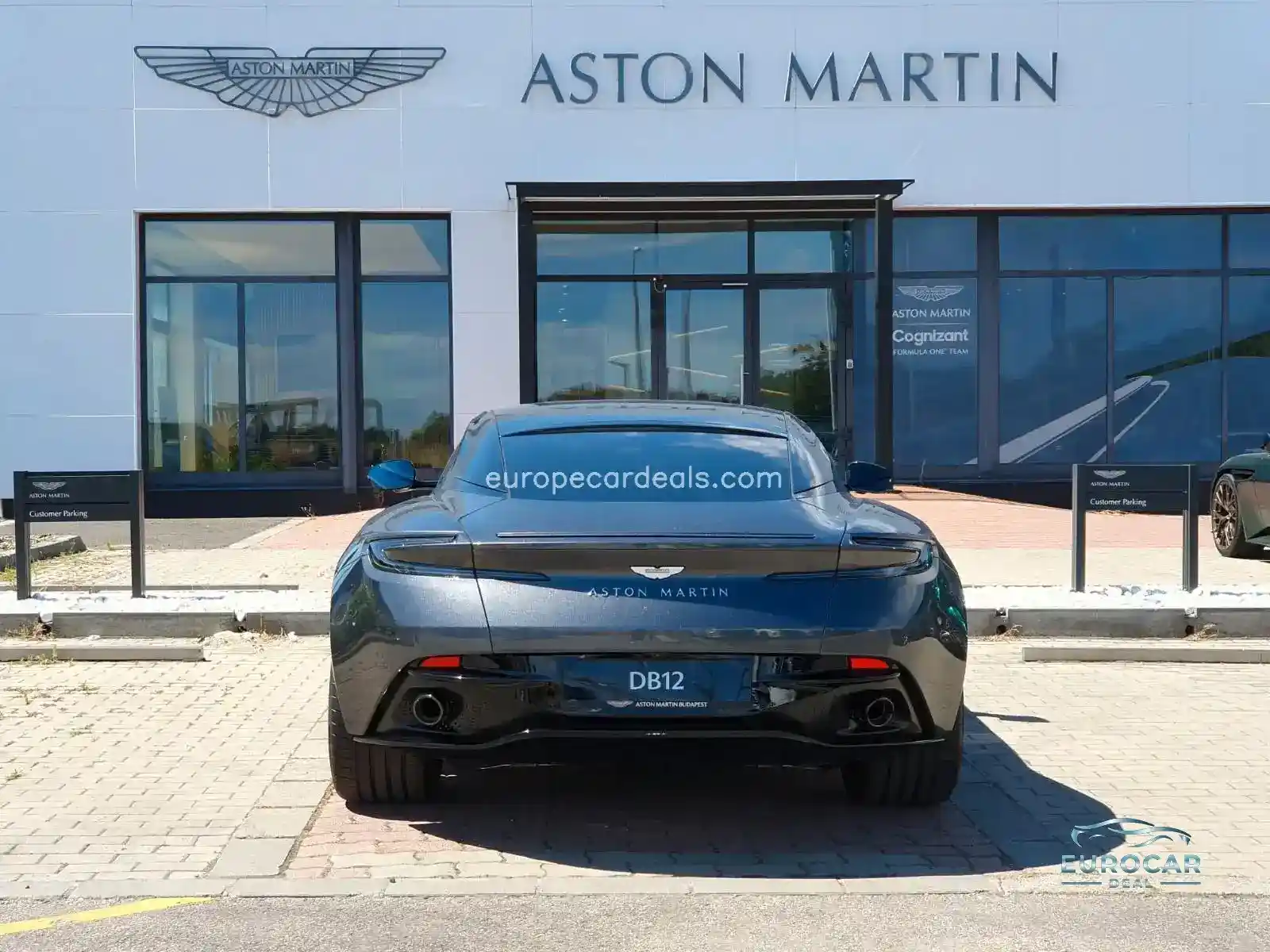 Aston Martin DB12