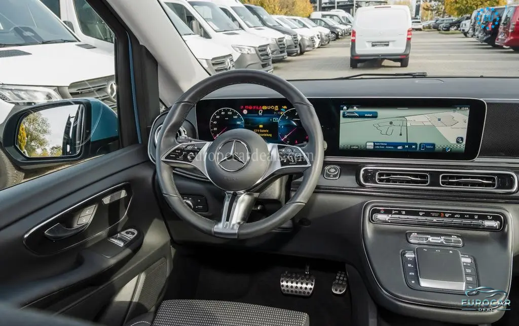 Mercedes-Benz V 220