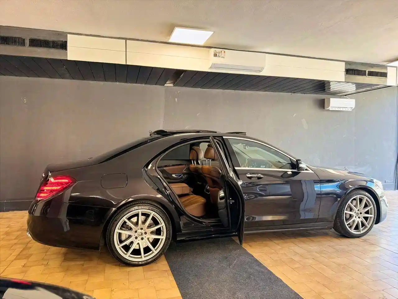 Mercedes-Benz S 560