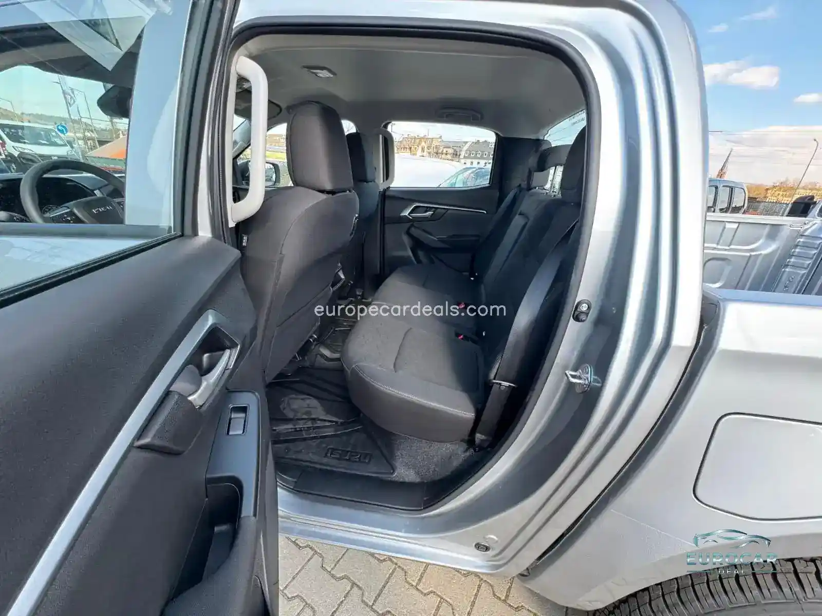 D-MAX 4×4 LS A/T DoubleCab