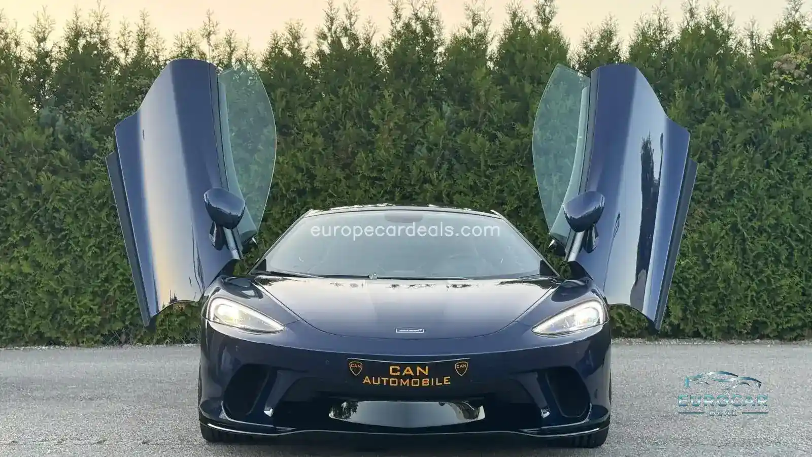McLaren GT