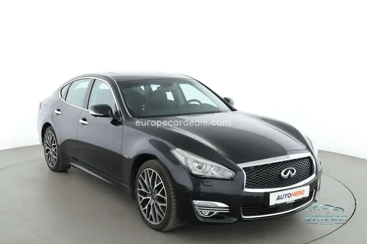 Infiniti Q70