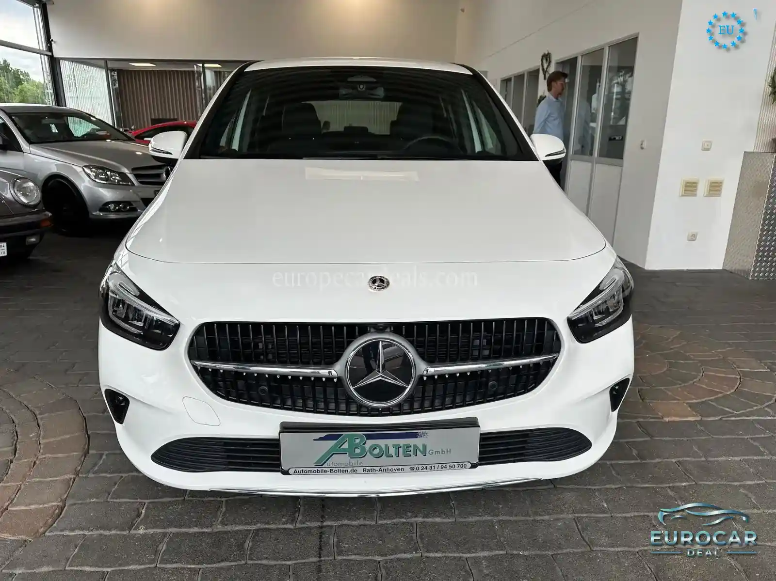 Mercedes-Benz B 180
