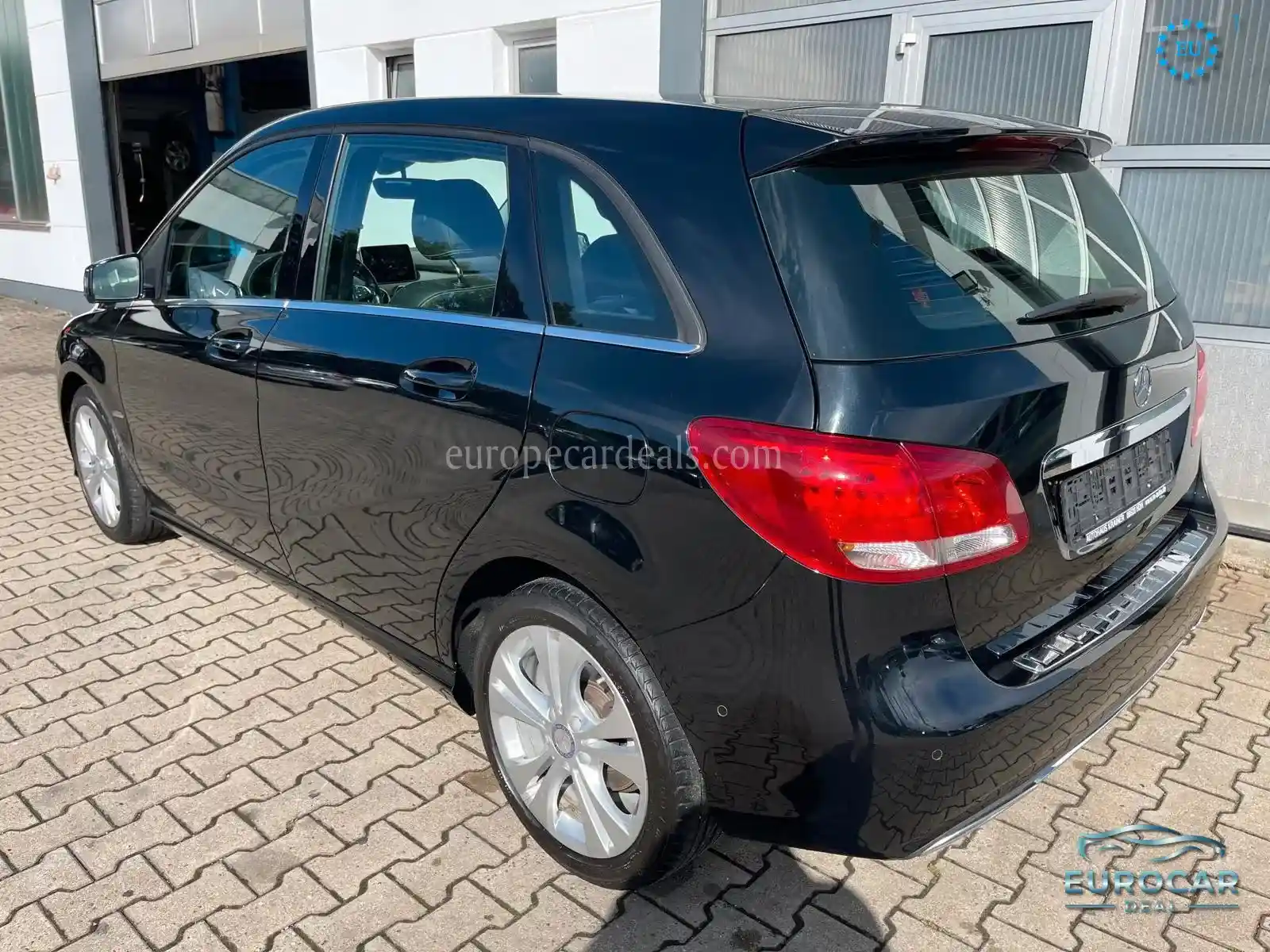 Mercedes-Benz B 180